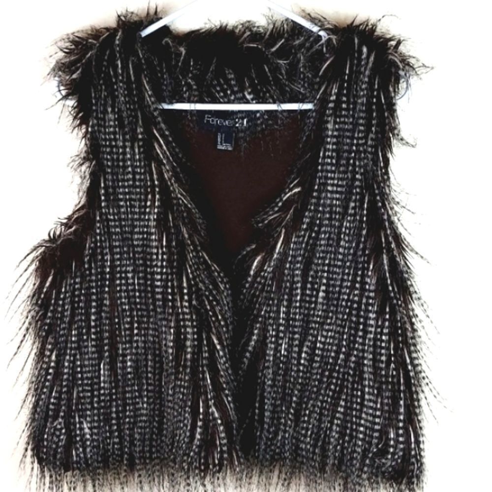 Forever 21 faux fur vest